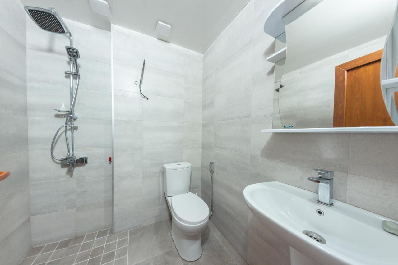 5 Apartment In One Boulding - Near Stadium Batumi Exteriör bild