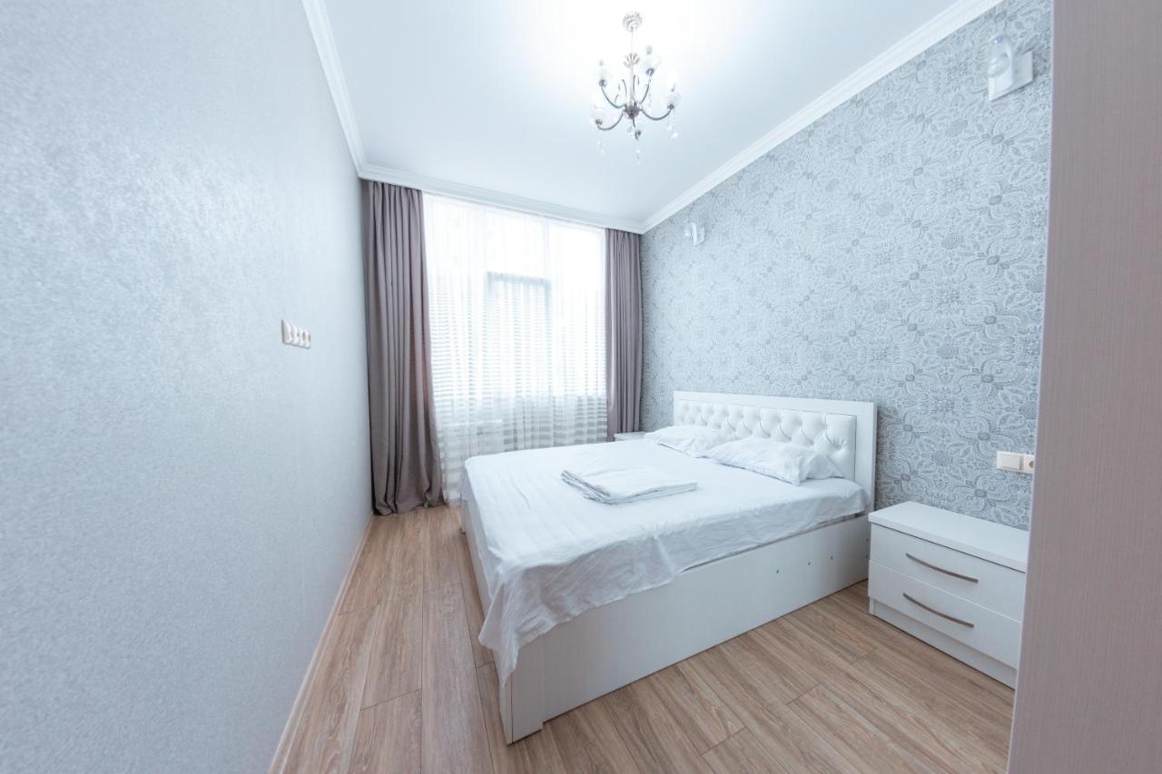 5 Apartment In One Boulding - Near Stadium Batumi Exteriör bild