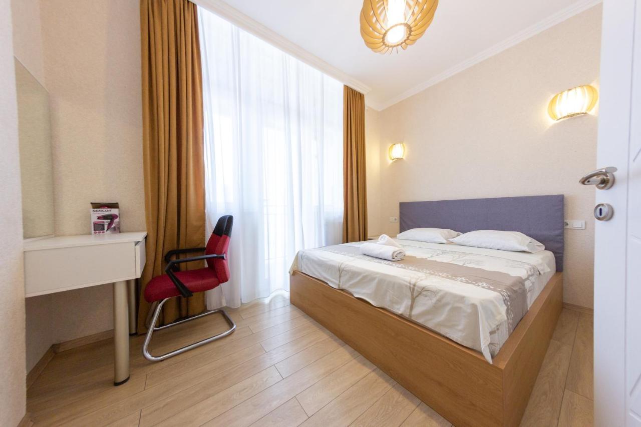 5 Apartment In One Boulding - Near Stadium Batumi Exteriör bild