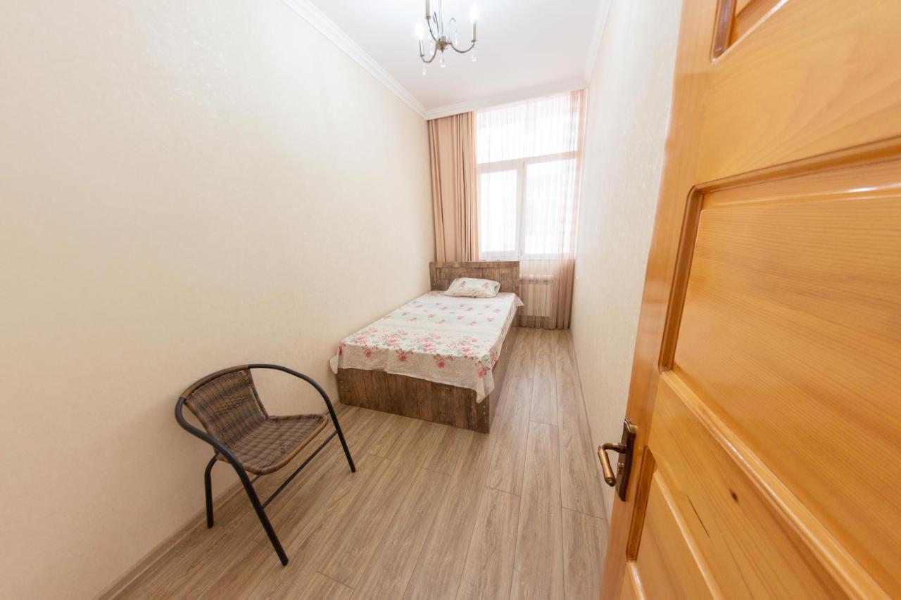 5 Apartment In One Boulding - Near Stadium Batumi Exteriör bild
