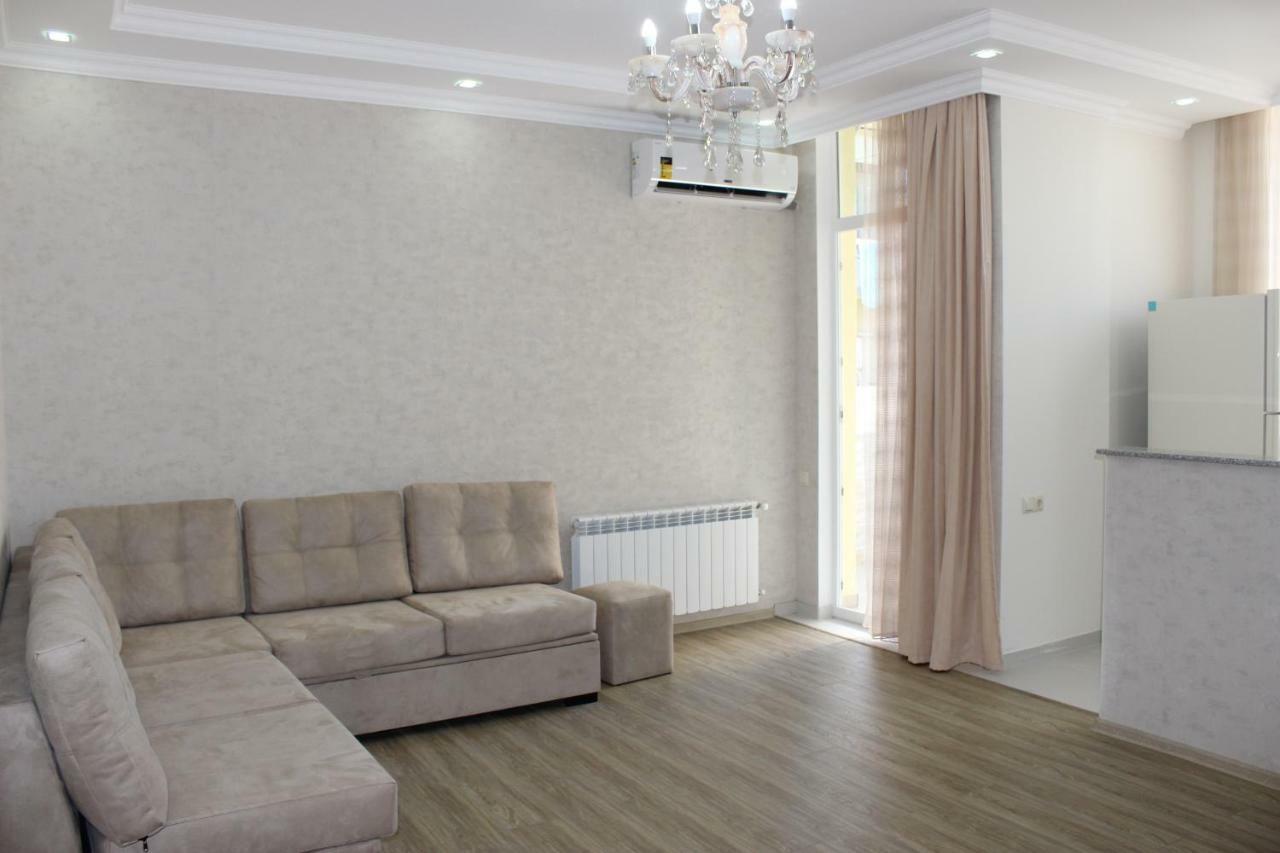 5 Apartment In One Boulding - Near Stadium Batumi Exteriör bild